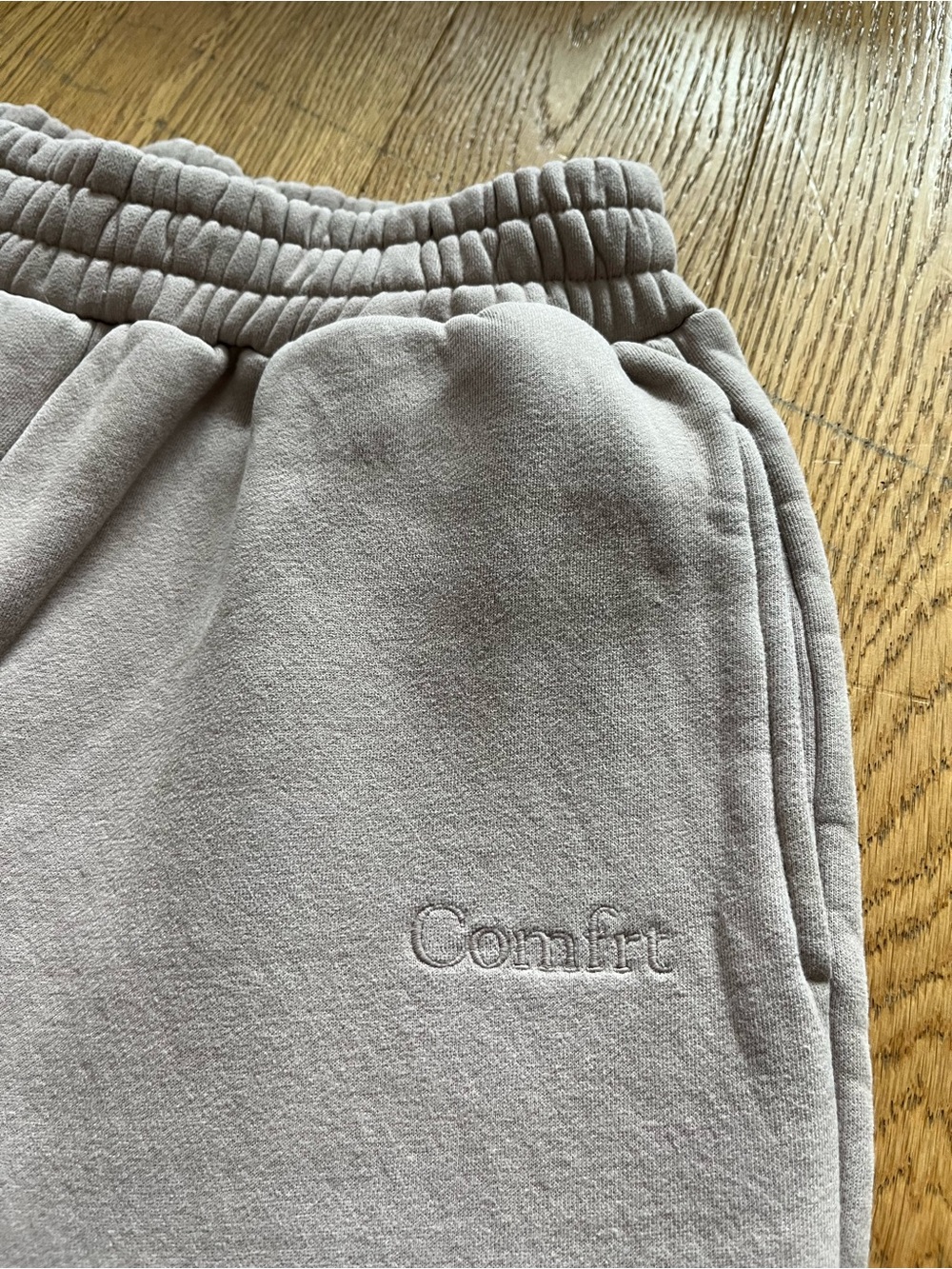 Comfrt Womens Medium Fleece Joggers Sweatpants Taupe Gray/Tan Cloud Cuffed M